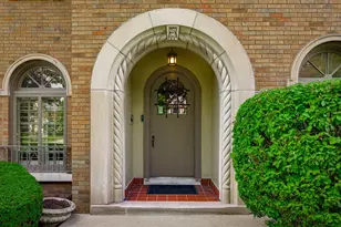 1135 N Kenilworth Ave, Oak Park, IL 60302 - Photo 3