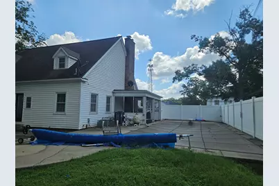 302 W Main Street, Carmi, IL 62821 - Photo 11
