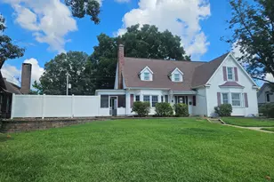 302 W Main St, Carmi, IL 62821 - Photo 7