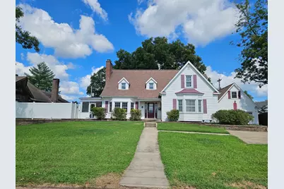 302 W Main Street, Carmi, IL 62821 - Photo 1