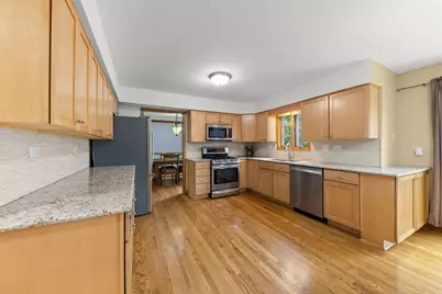 1N145 Glenrise Court, Glen Ellyn, IL 60137 - Photo 11