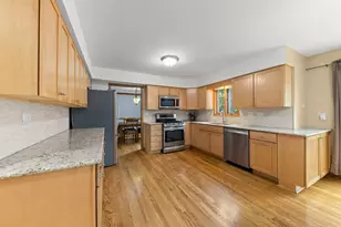 1N145 Glenrise Ct, Glen Ellyn, IL 60137 - Photo 11
