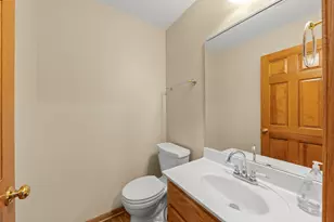 1N145 Glenrise Ct, Glen Ellyn, IL 60137 - Photo 15