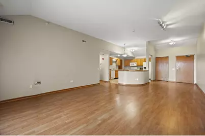 2020 Saint Regis Drive #605, Lombard, IL 60148 - Photo 5