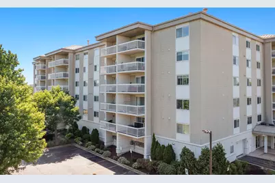 2020 Saint Regis Drive #605, Lombard, IL 60148 - Photo 1