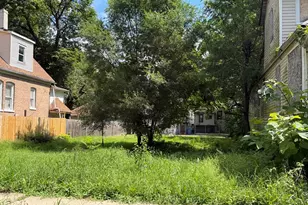 8015 S Manistee Ave, Chicago, IL 60617 - Photo 1