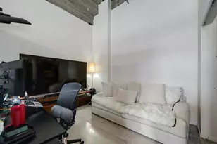 360 W Illinois Ave, Chicago, IL 60654 - Photo 25