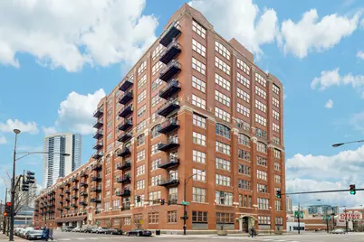 360 W Illinois Avenue #2F, Chicago, IL 60654 - Photo 1