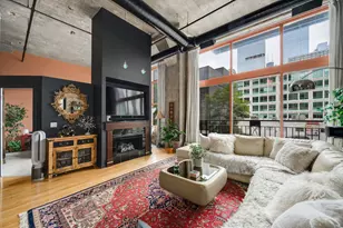 360 W Illinois Ave, Chicago, IL 60654 - Photo 11
