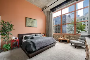 360 W Illinois Ave, Chicago, IL 60654 - Photo 19
