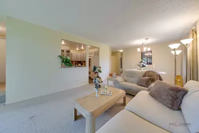 2 Timber Lane #18, Vernon Hills, IL 60061 - Photo 3