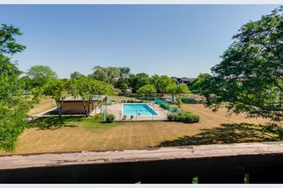 2 Timber Lane #18, Vernon Hills, IL 60061 - Photo 9