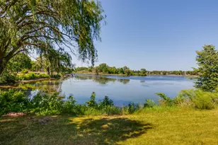 2 Timber Ln, Vernon Hills, IL 60061 - Photo 29