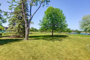 2 Timber Ln, Vernon Hills, IL 60061 - Photo 37