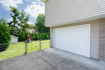 233 S Western Avenue, Bartlett, IL 60103 - Photo 33