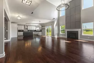 12903 Waterford Dr, Lemont, IL 60439 - Photo 5