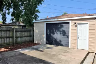 9016 S Lowe Ave, Chicago, IL 60620 - Photo 23