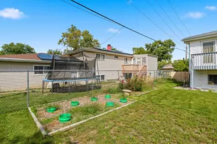 78 S Clarendon Ave, Addison, IL 60101 - Photo 35