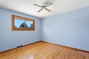 78 S Clarendon Ave, Addison, IL 60101 - Photo 15