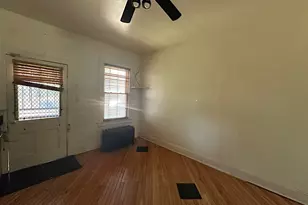 10509 S Corliss Ave, Chicago, IL 60628 - Photo 5