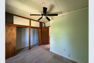 10509 S Corliss Avenue, Chicago, IL 60628 - Photo 11