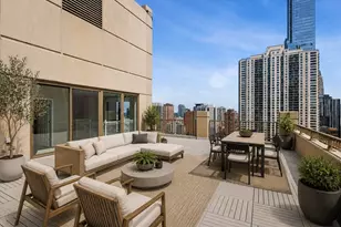 635 N Dearborn St, Chicago, IL 60654 - Photo 19