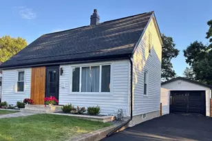 4 Ridge Rd, Lemont, IL 60439 - Photo 1