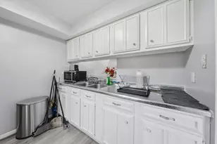 20127 Woodale St, Lynwood, IL 60411 - Photo 9