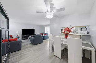 20127 Woodale St, Lynwood, IL 60411 - Photo 3
