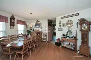 232 Johnson St, Hampshire, IL 60140 - Photo 3