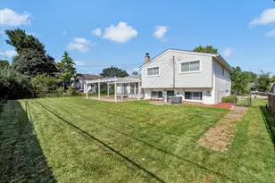 1719 W Lexington Dr, Arlington Heights, IL 60004 - Photo 7