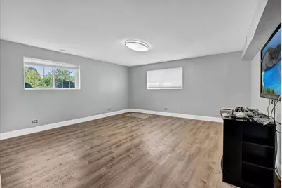 1719 W Lexington Drive, Arlington Heights, IL 60004 - Photo 15