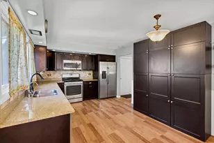 1719 W Lexington Dr, Arlington Heights, IL 60004 - Photo 17