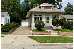 626 Bent St, Elgin, IL 60120 - Photo 1