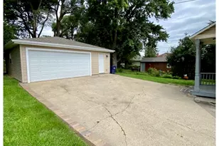 626 Bent St, Elgin, IL 60120 - Photo 25