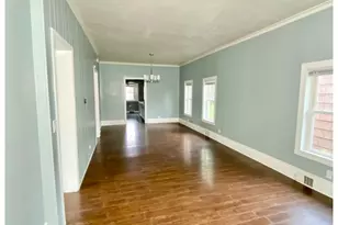 626 Bent St, Elgin, IL 60120 - Photo 5