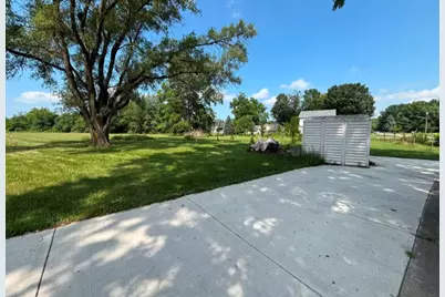 800 Lavern Avenue, Machesney Park, IL 61115 - Photo 3