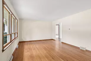 540 Bluebell Ct, Lisle, IL 60532 - Photo 3