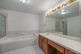 349 Kresswood Dr, West Chicago, IL 60185 - Photo 15