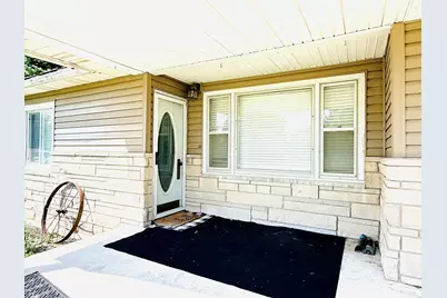 575 E Main Street, Wellington, IL 60973 - Photo 1