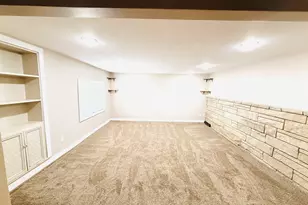 575 E Main St, Wellington, IL 60973 - Photo 13