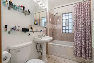 4019 N Bernard St, Chicago, IL 60618 - Photo 13