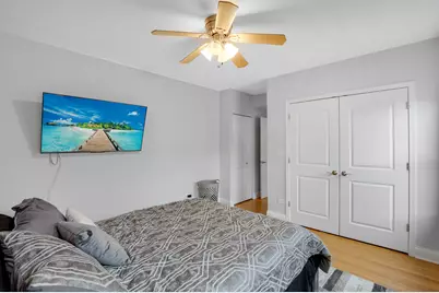 7401 N Hoyne Avenue #3, Chicago, IL 60645 - Photo 11
