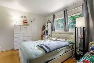 2N565 Euclid Ave, Glen Ellyn, IL 60137 - Photo 9
