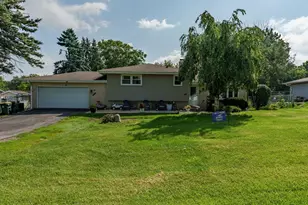 2N565 Euclid Ave, Glen Ellyn, IL 60137 - Photo 1