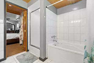 2405 Sarah St, Franklin Park, IL 60131 - Photo 21