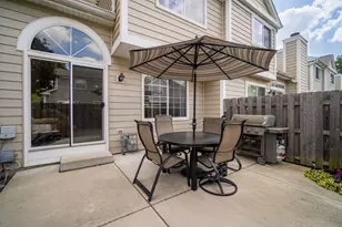224 Woodstone Cir, Buffalo Grove, IL 60089 - Photo 23
