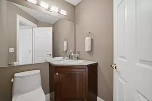 224 Woodstone Cir, Buffalo Grove, IL 60089 - Photo 11