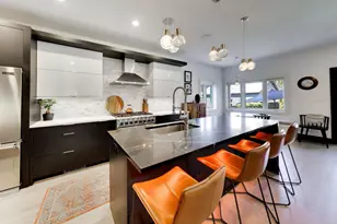 2326 W Erie St, Chicago, IL 60612 - Photo 5