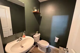 1039 Briar Gln Ct, Hampshire, IL 60140 - Photo 5